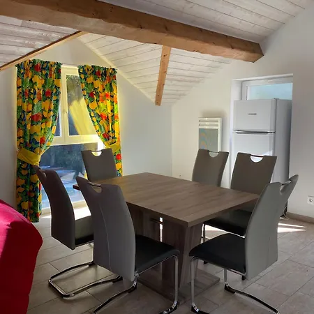 Chateau 2 Loups Ax-les-Thermes